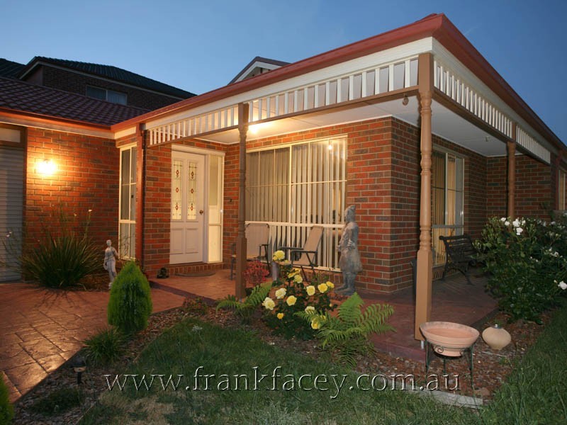 50 Fairholme Boulevard, Berwick VIC 3806