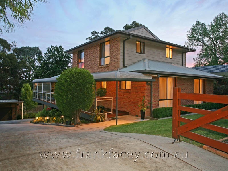 5 Outlook Drive, Berwick VIC 3806