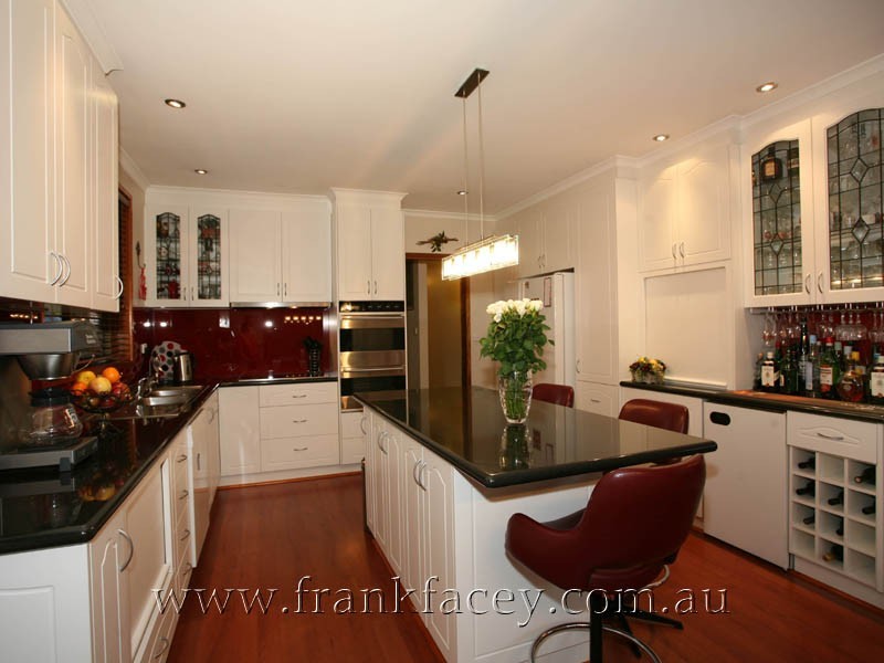 5 Outlook Drive, Berwick VIC 3806