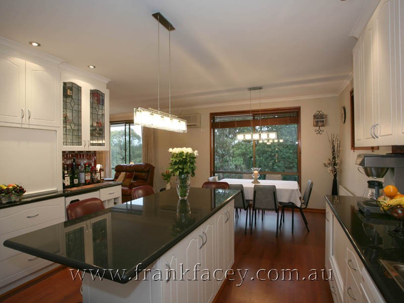 5 Outlook Drive, Berwick VIC 3806