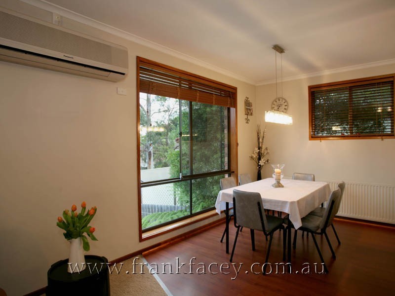 5 Outlook Drive, Berwick VIC 3806