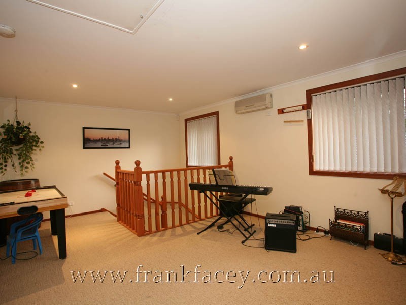 5 Outlook Drive, Berwick VIC 3806