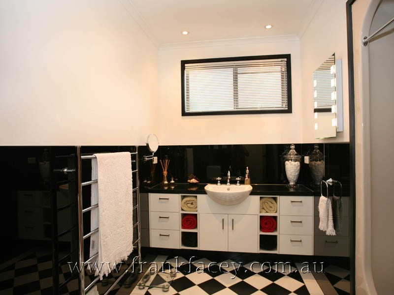 5 Outlook Drive, Berwick VIC 3806