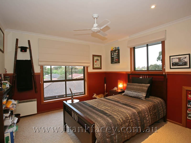 5 Outlook Drive, Berwick VIC 3806