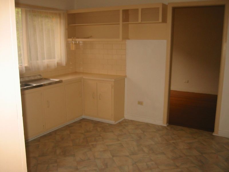 8 Harkaway Road, Berwick VIC 3806