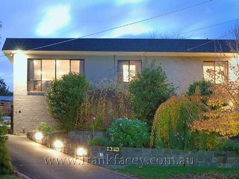 18 Ridge Road, Berwick VIC 3806