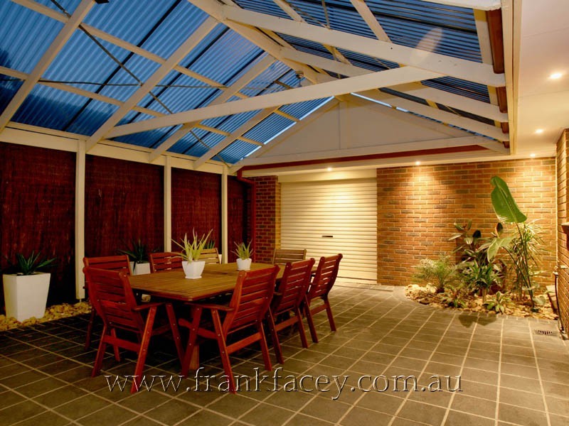 15 Riverglen Road, Berwick VIC 3806