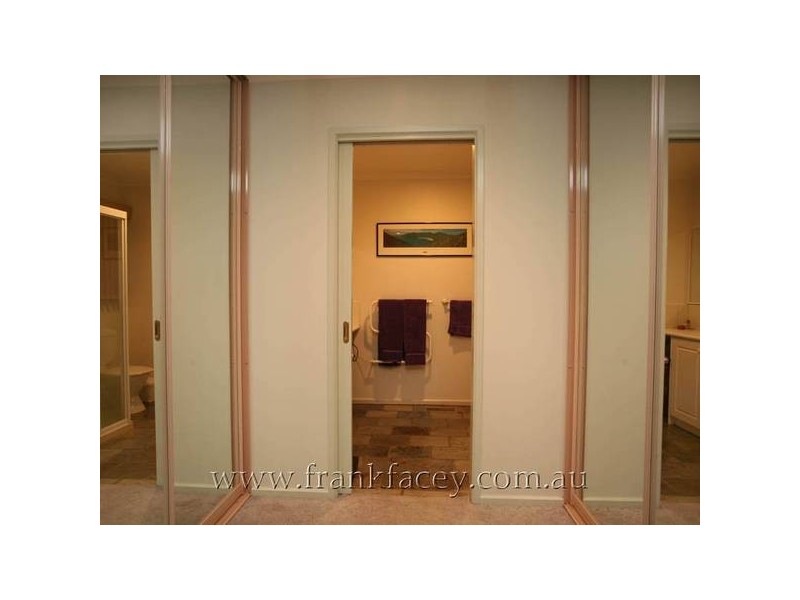 26 Royston Avenue, Berwick VIC 3806