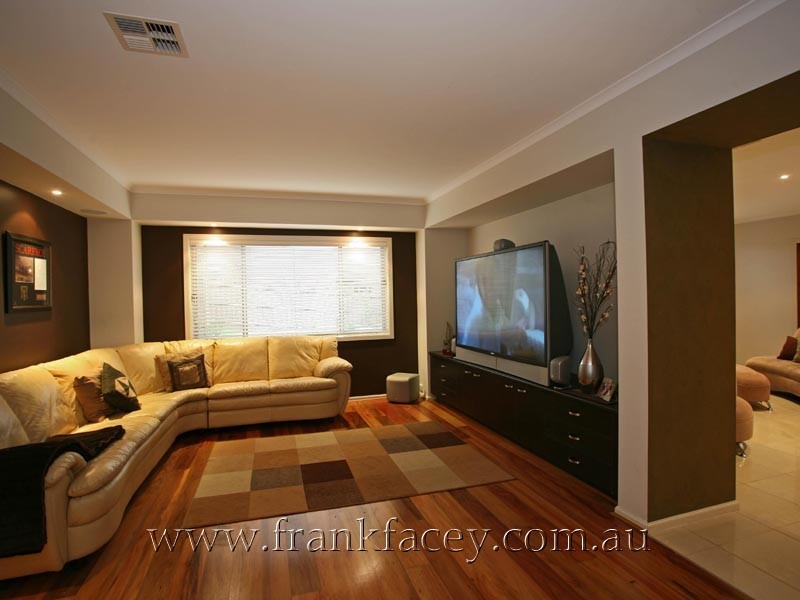 2 Viewgrand Drive, Berwick VIC 3806