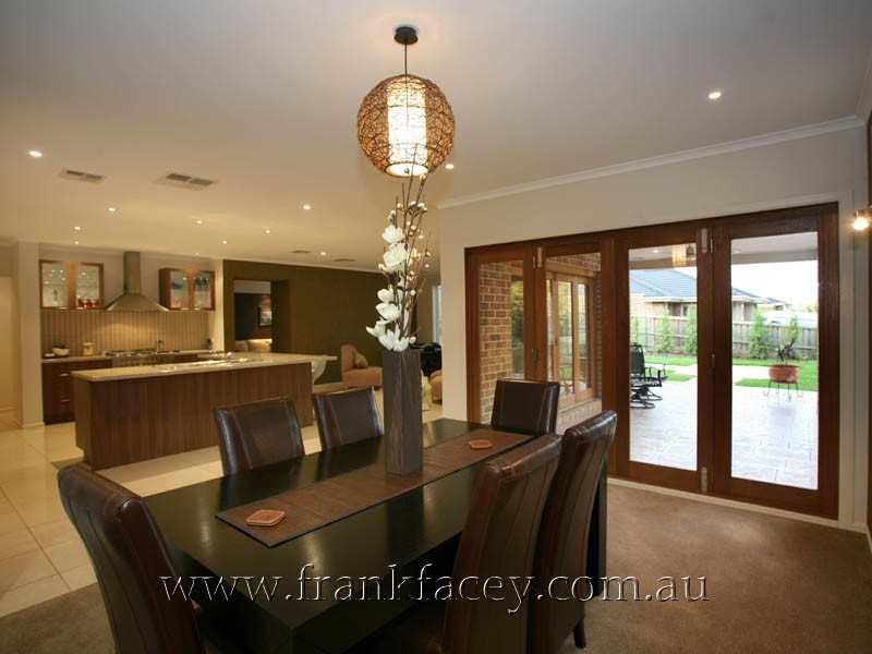 2 Viewgrand Drive, Berwick VIC 3806