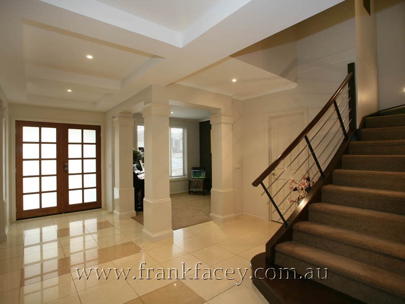 2 Viewgrand Drive, Berwick VIC 3806