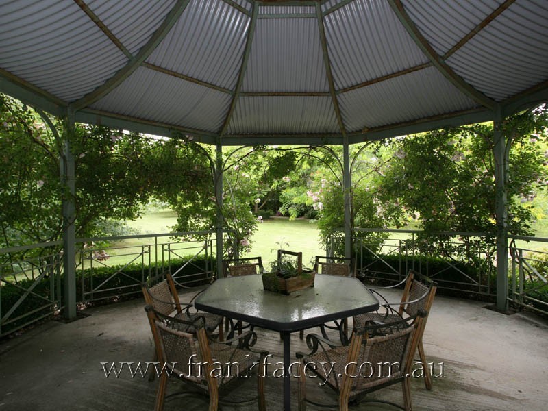 8 Angela Court, Narre Warren North VIC 3804