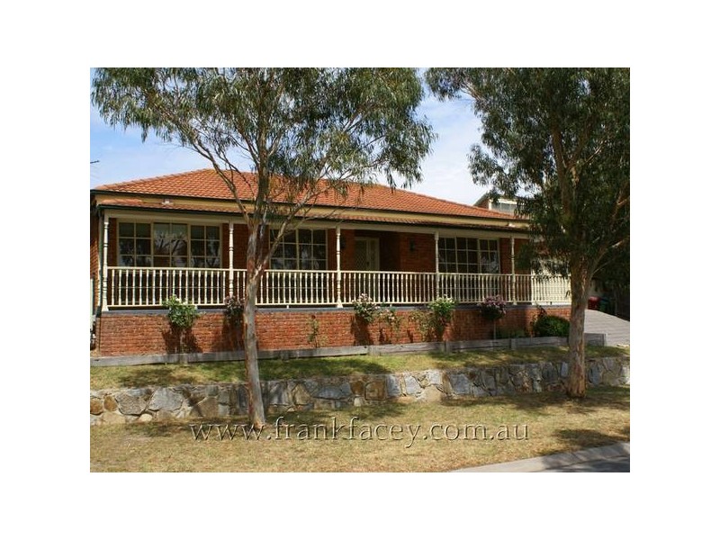 16 Illowra Court, Berwick VIC 3806