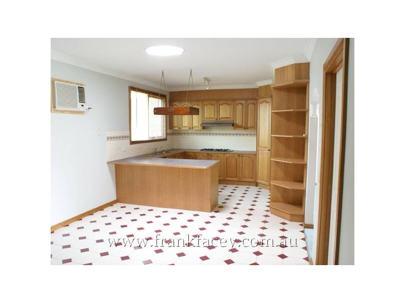 16 Illowra Court, Berwick VIC 3806