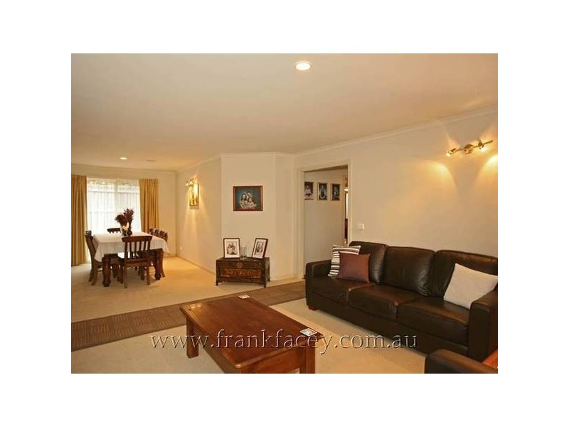 7 Carlisle Drive, Beaconsfield VIC 3807