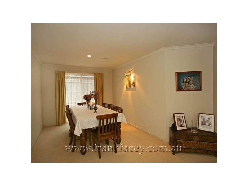 7 Carlisle Drive, Beaconsfield VIC 3807