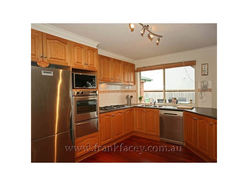7 Carlisle Drive, Beaconsfield VIC 3807