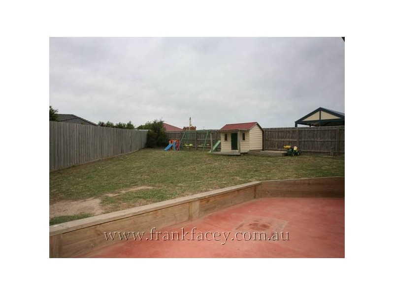 7 Carlisle Drive, Beaconsfield VIC 3807