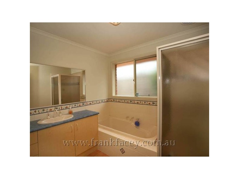 7 Carlisle Drive, Beaconsfield VIC 3807