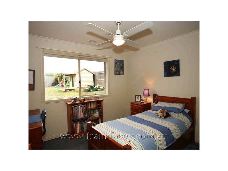 7 Carlisle Drive, Beaconsfield VIC 3807