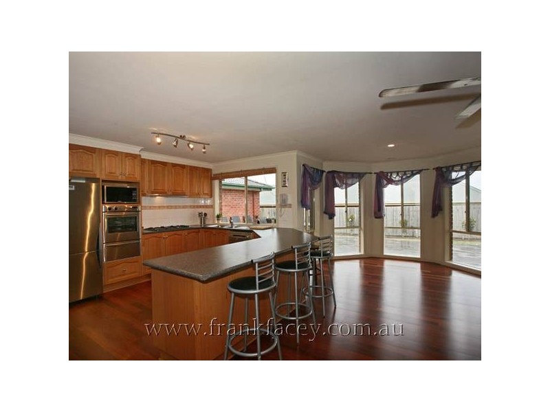 7 Carlisle Drive, Beaconsfield VIC 3807