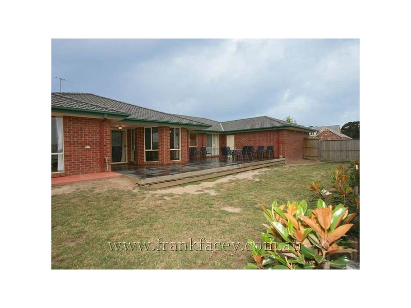 7 Carlisle Drive, Beaconsfield VIC 3807