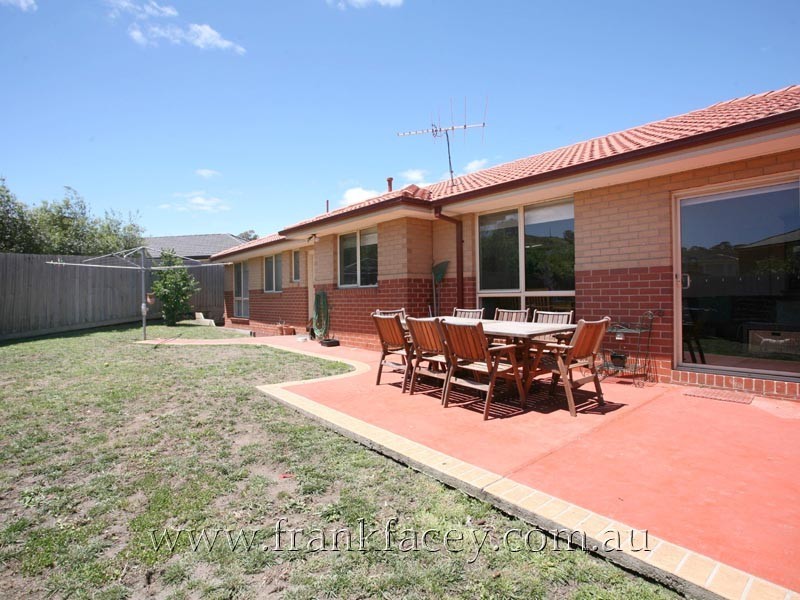 13 Chelsea Crescent, Berwick VIC 3806