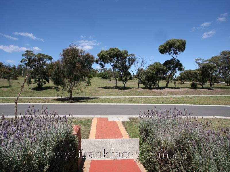 13 Chelsea Crescent, Berwick VIC 3806