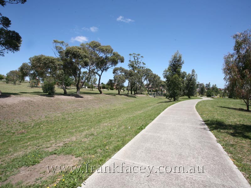 13 Chelsea Crescent, Berwick VIC 3806