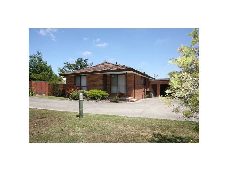 1/25 Peel Street, Berwick VIC 3806