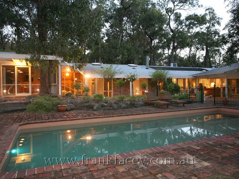 268 Harkaway Road, Harkaway VIC 3806