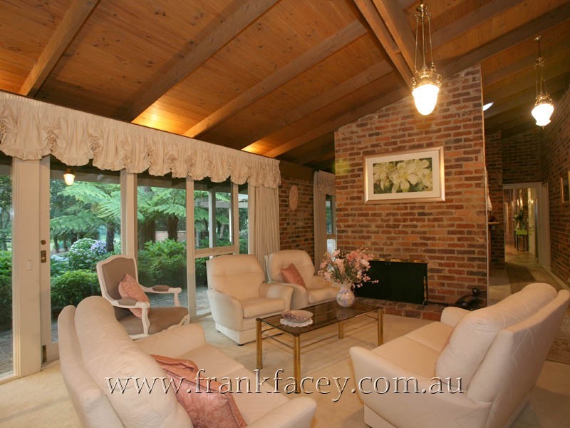 268 Harkaway Road, Harkaway VIC 3806