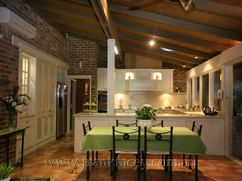 268 Harkaway Road, Harkaway VIC 3806