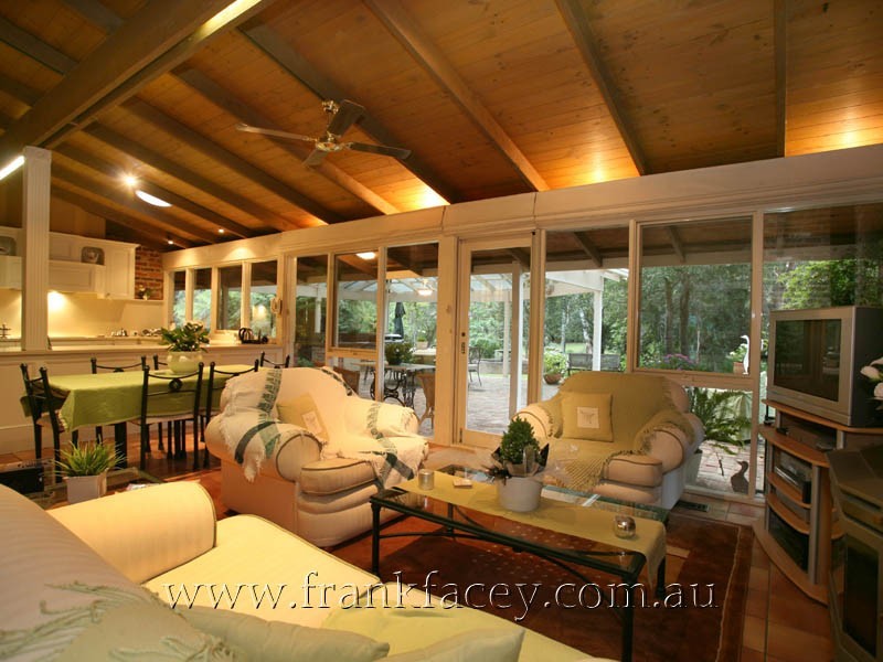 268 Harkaway Road, Harkaway VIC 3806