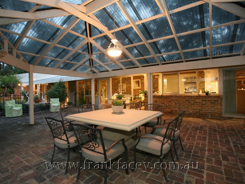 268 Harkaway Road, Harkaway VIC 3806