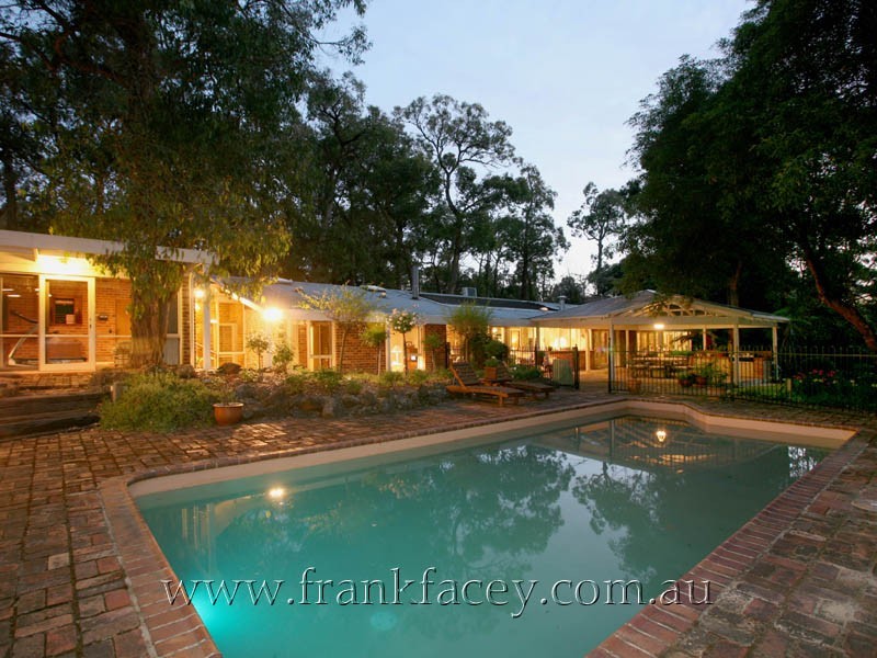 268 Harkaway Road, Harkaway VIC 3806