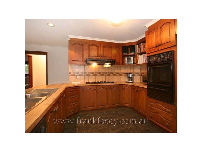 122 Brisbane Street, Berwick VIC 3806