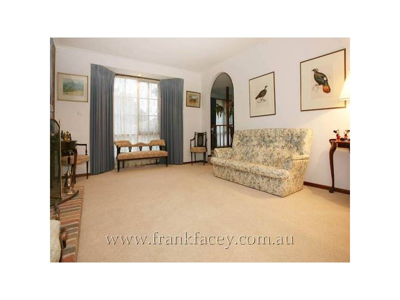 122 Brisbane Street, Berwick VIC 3806