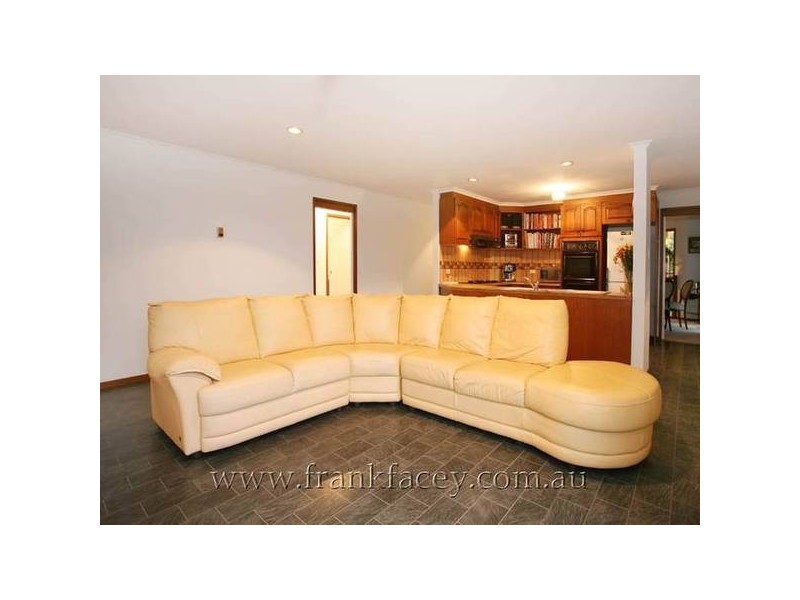 122 Brisbane Street, Berwick VIC 3806