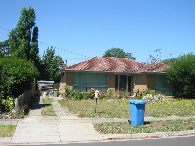 82 Sweeney Drive, Narre Warren VIC 3805