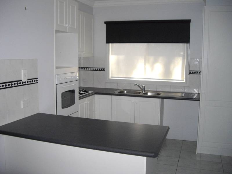 12-14/4 Harkaway Road, Berwick VIC 3806