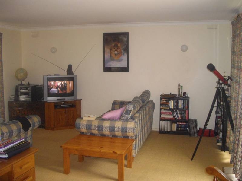 14 Earlston Square, Berwick VIC 3806