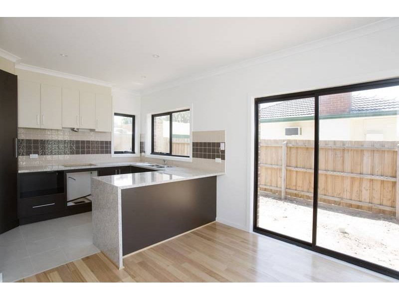 1/1 Lee Avenue, Springvale VIC 3171