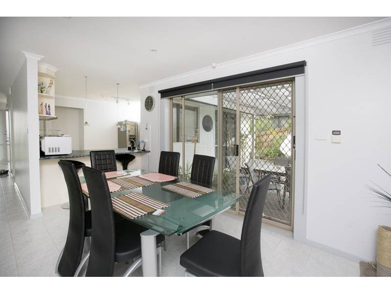 7 Hughes Close, Endeavour Hills VIC 3802