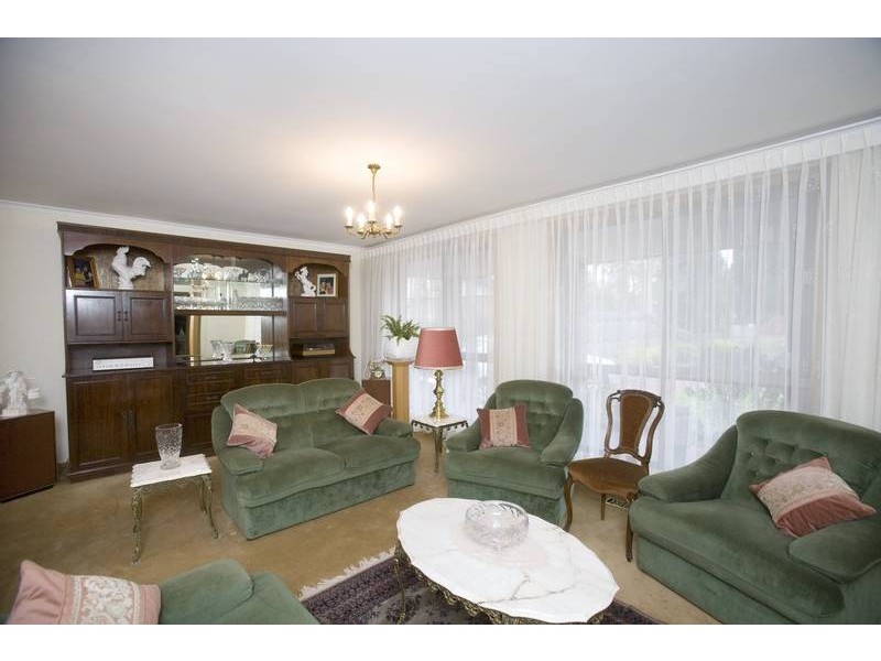 16 Livonia Place, Dandenong North VIC 3175