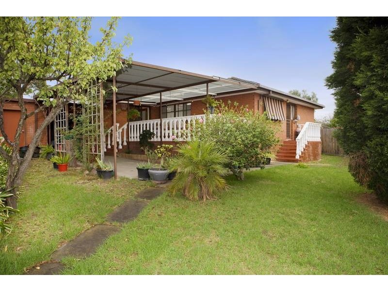 16 Livonia Place, Dandenong North VIC 3175