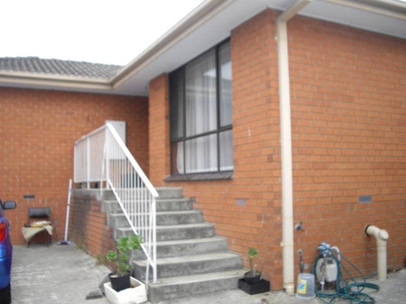 2/24 Roberts Avenue, Mulgrave VIC 3170