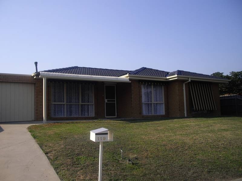 119 Oaktree Avenue, Hampton Park VIC 3976