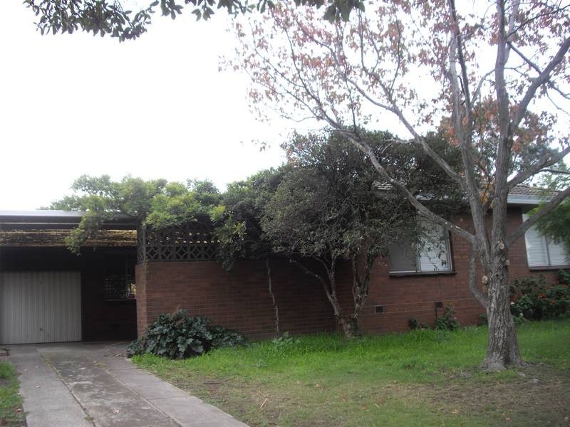 13 Florey Crescent, Mulgrave VIC 3170