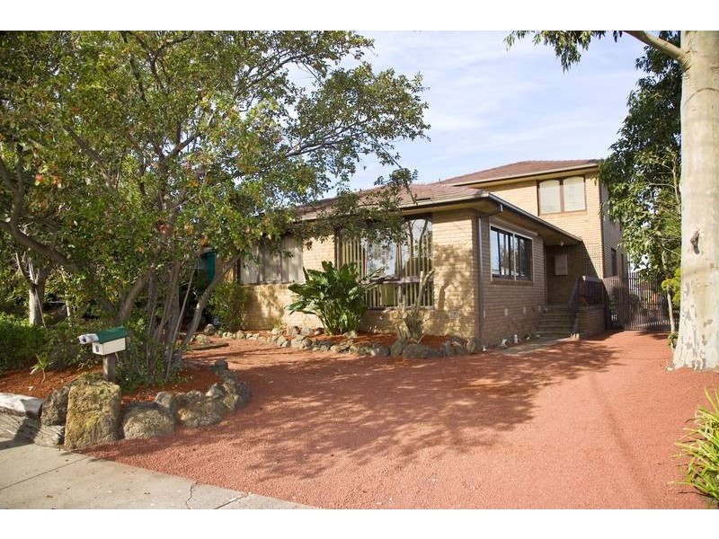 8 Galloway Street, Dandenong North VIC 3175